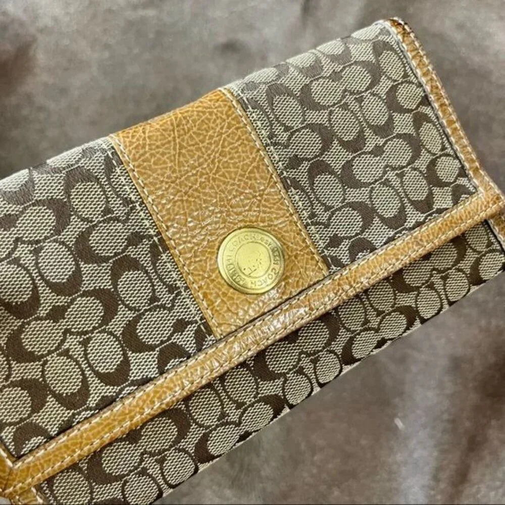 COACH C Leather Patent Leather Billfold Wallet